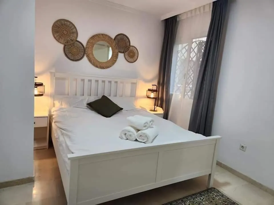Apartment Beachfront Accommodation Estepona 0*,