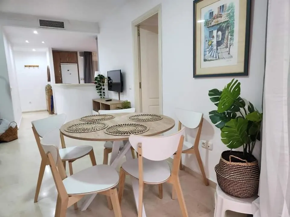 Apartment Beachfront Accommodation Estepona İspanya