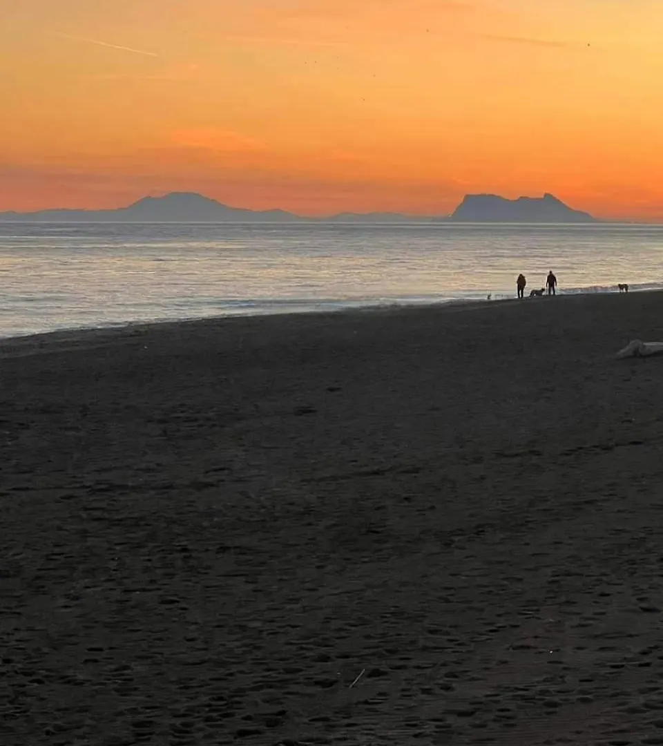Apartment Beachfront Accommodation Estepona 0*,  İspanya
